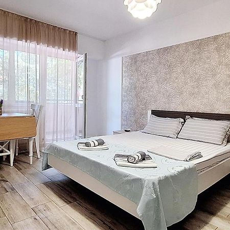 Apartament Cezar Faleza-Nord Constanta-Plaja Reyna Buitenkant foto